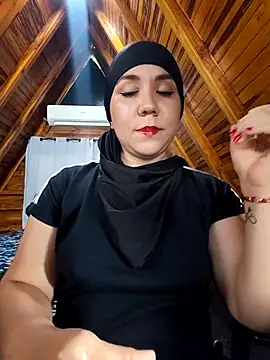 Snapshot of AmbarBurhan chatting on 18, 4, 2026 AmbarBurhan online show from 18, 4, 2026