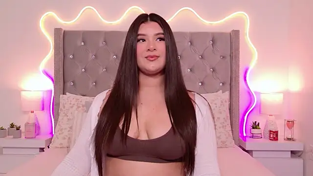 JuliaSUMMERS2022 online show from 8, 2, 2026