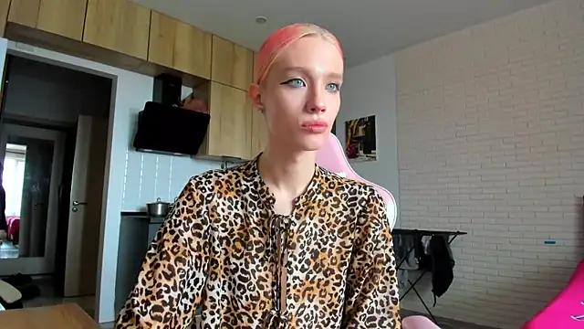 Snapshot of _Alice_Kitty chatting on 17, 6, 2026 Alice Kitty online show from 17, 6, 2026