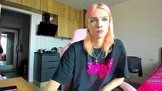 Snapshot of _Alice_Kitty chatting on 3, 7, 2026 Alice Kitty online show from 3, 7, 2026