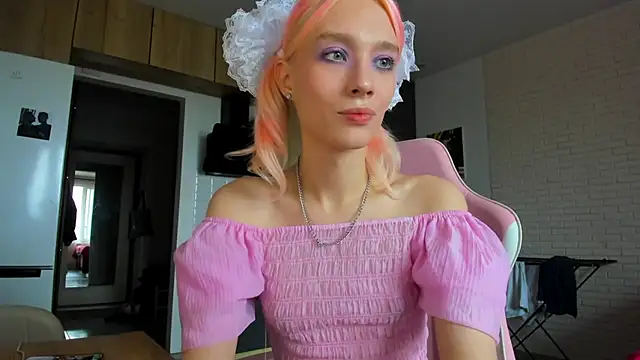 Snapshot of _Alice_Kitty chatting on 8, 7, 2026 Alice Kitty online show from 8, 7, 2026
