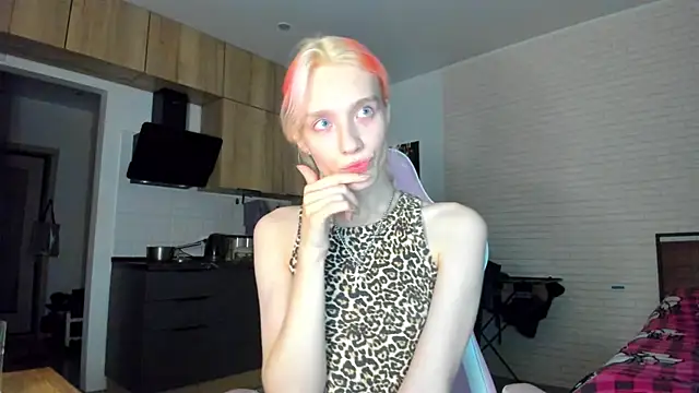 Snapshot of _Alice_Kitty chatting on 15, 7, 2026 Alice Kitty online show from 15, 7, 2026