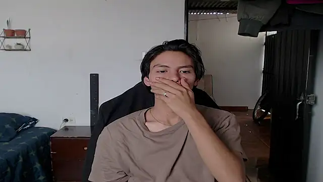 Snapshot of alanprince44 chatting on 15, 3, 2026 alanprince44 online show from 15, 3, 2026