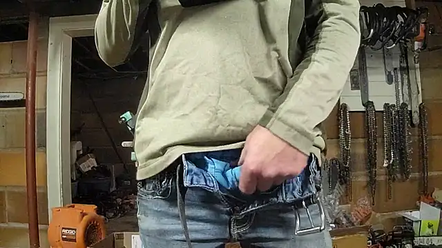 Snapshot of Bigoleslong98765 chatting on 20, 11, 2025 Bigoleslong98765 online show from 20, 11, 2025