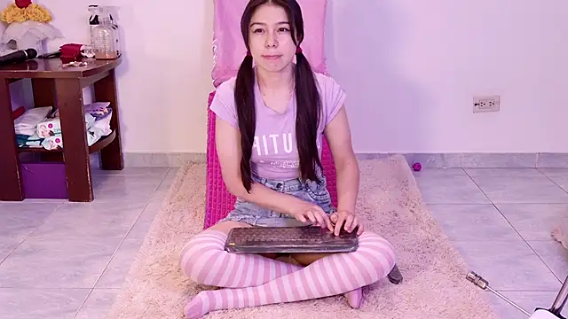 Snapshot of pink_flower_ chatting on 23, 9, 2025 pink flower online show from 23, 9, 2025
