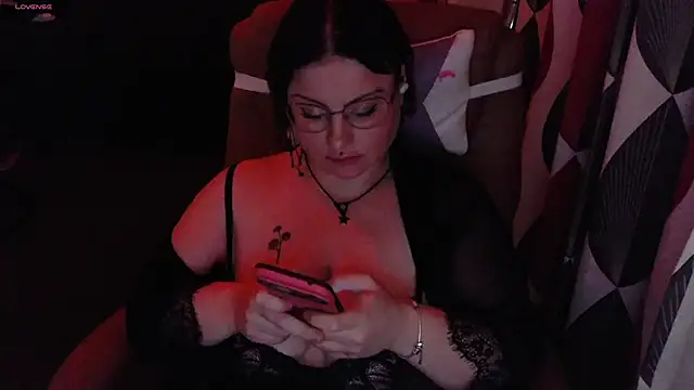 Snapshot of submissiveslut1996 chatting on 25, 2, 2025 submissiveslut1996 online show from 25, 2, 2025