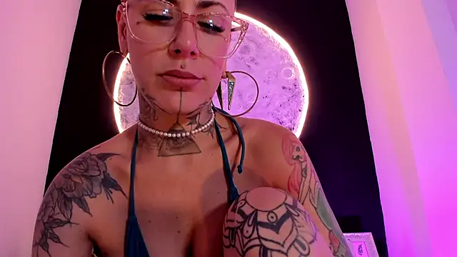 GinebraaFox  online show from 13, 2, 2025