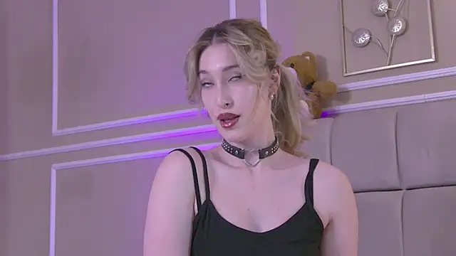 SerenaBennet online show from 9, 3, 2026