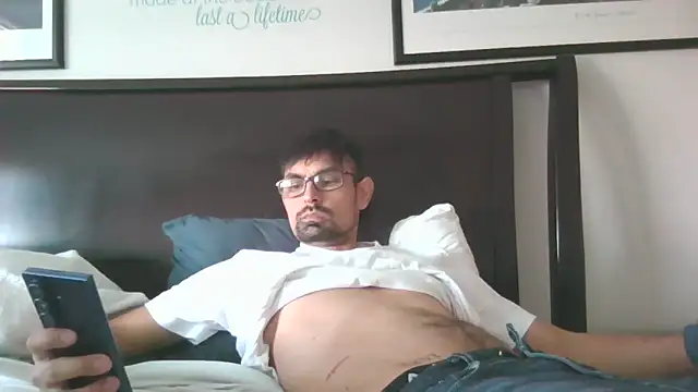 Snapshot of spence204011 chatting on 14, 2, 2026 spence204011 online show from 14, 2, 2026