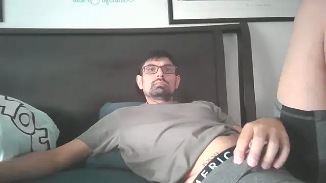 Snapshot of spence204011 chatting on 4, 6, 2026 spence204011 online show from 4, 6, 2026