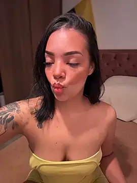 Snapshot of Sara_LipsX chatting on 28, 6, 2026 Sara LipsX online show from 28, 6, 2026