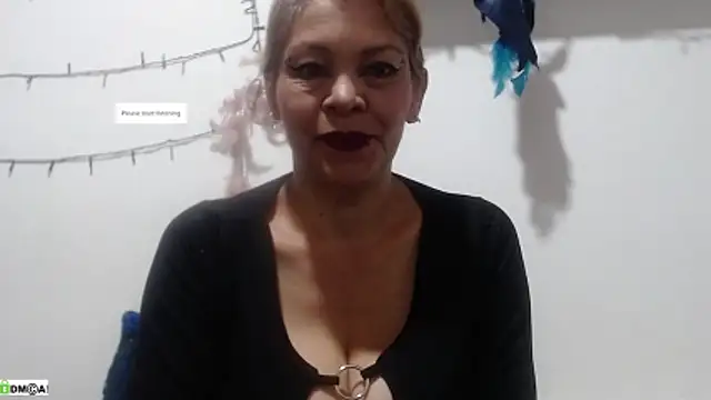 Snapshot of electra-mommy chatting on 11, 5, 2026 electra-mommy online show from 11, 5, 2026
