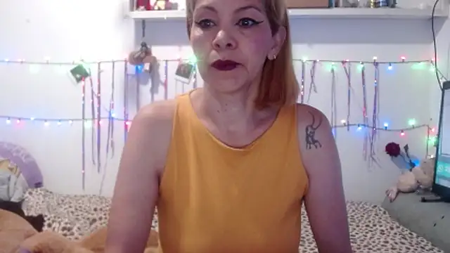 Snapshot of electra-mommy chatting on 22, 5, 2026 electra-mommy online show from 22, 5, 2026