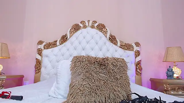 AdelinaVans online show from 10, 9, 2025