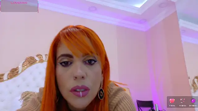 AdelinaVans online show from 9, 10, 2025