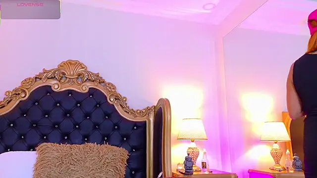 AdelinaVans online show from 4, 6, 2026