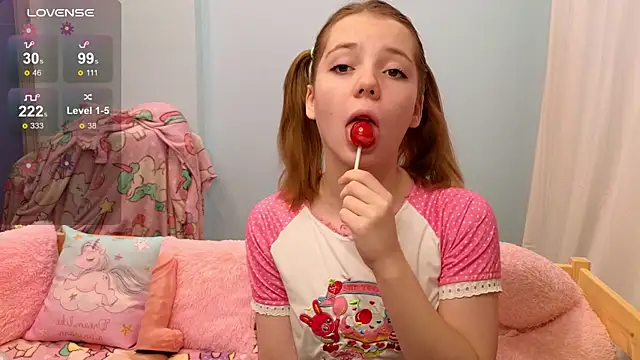 PrincessLittleKiki online show from 16, 12, 2025