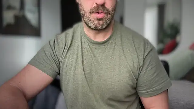 Snapshot of Mr_Beef chatting on 21, 11, 2025 Mr Beef online show from 21, 11, 2025