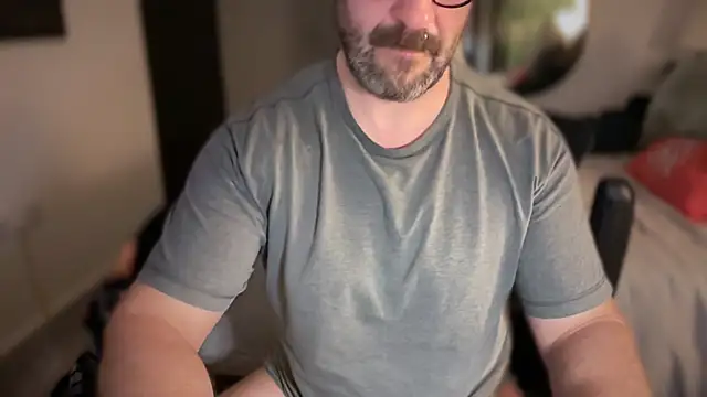 Snapshot of Mr_Beef chatting on 28, 11, 2025 Mr Beef online show from 28, 11, 2025