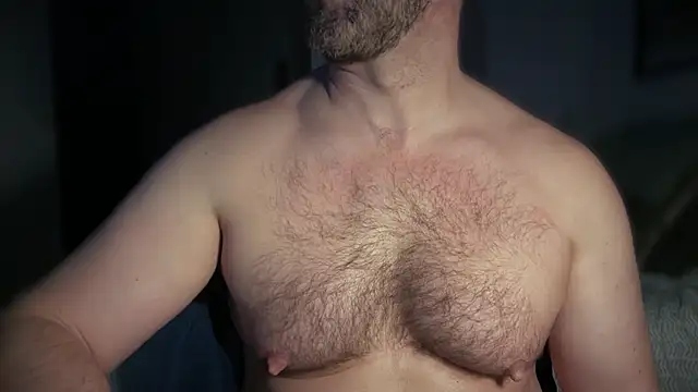 Snapshot of Mr_Beef chatting on 14, 12, 2025 Mr Beef online show from 14, 12, 2025