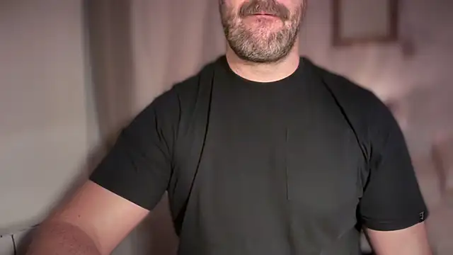 Snapshot of Mr_Beef chatting on 16, 12, 2025 Mr Beef online show from 16, 12, 2025