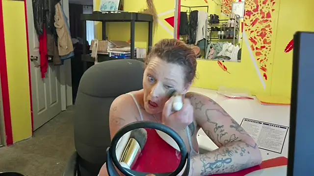 Lisalovely6981 online show from 19, 11, 2025