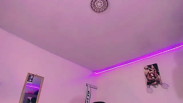 naomy  xx online show from 10, 2, 2025