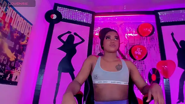 naomy  xx online show from 15, 2, 2025