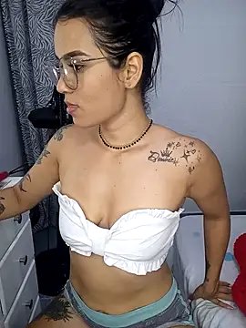 Amy sweet-03 online show from 17, 10, 2025