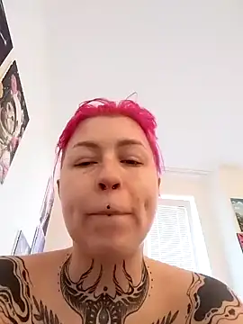 Snapshot of divine_eve chatting on 29, 1, 2025 divine eve online show from 29, 1, 2025