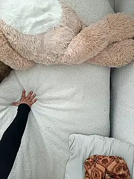 Derry Cooper online show from 6, 3, 2025