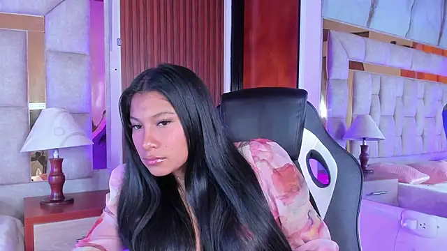 Snapshot of LinnaGardenia chatting on 11, 1, 2026 LinnaGardenia online show from 11, 1, 2026