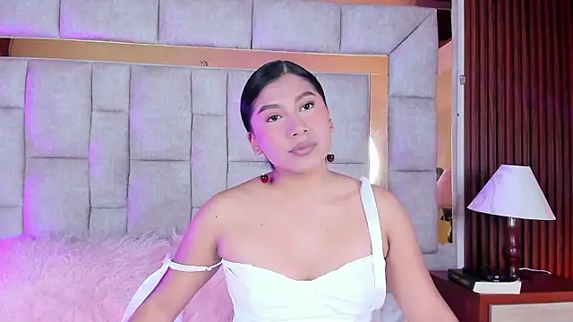 Snapshot of LinnaGardenia chatting on 5, 2, 2026 LinnaGardenia online show from 5, 2, 2026