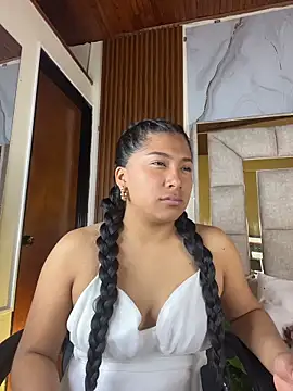 Snapshot of LinnaGardenia chatting on 15, 2, 2026 LinnaGardenia online show from 15, 2, 2026