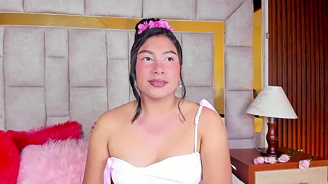 LinnaGardenia online show from 3, 3, 2026