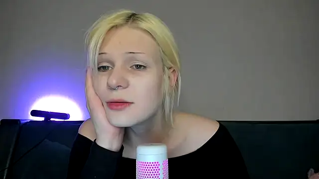 sashakiss99 online show from 5, 3, 2025