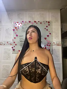 Snapshot of Alanna_atm_ chatting on 4, 1, 2025 Alanna atm online show from 4, 1, 2025