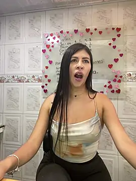 Snapshot of Alanna_atm_ chatting on 25, 1, 2025 Alanna atm online show from 25, 1, 2025