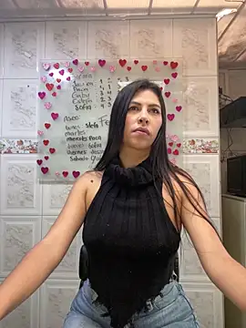 Snapshot of Alanna_atm_ chatting on 27, 1, 2025 Alanna atm online show from 27, 1, 2025