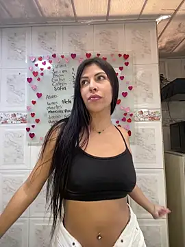 Snapshot of Alanna_atm_ chatting on 4, 2, 2025 Alanna atm online show from 4, 2, 2025