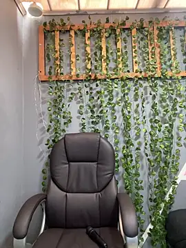 Snapshot of Alanna_atm_ chatting on 11, 3, 2025 Alanna atm online show from 11, 3, 2025