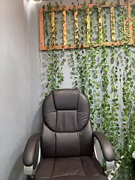 Snapshot of Alanna_atm_ chatting on 12, 3, 2025 Alanna atm online show from 12, 3, 2025