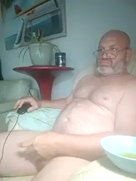 iambradz online show from 19, 4, 2026