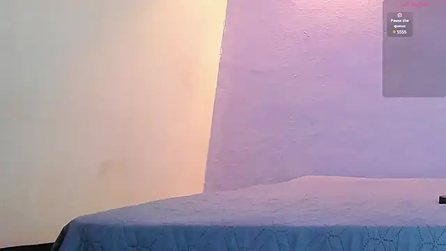 Sofia Clauss  online show from 9, 2, 2025