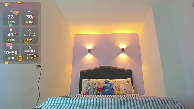 Sofia Clauss  online show from 27, 11, 2025