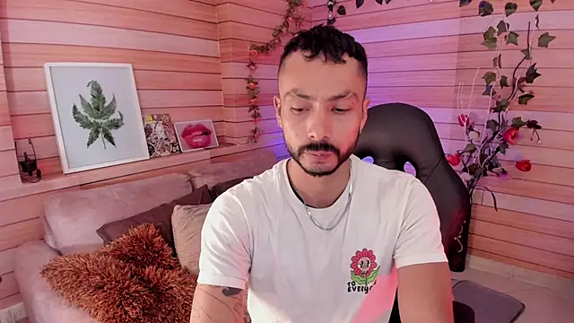 Snapshot of Tom_cooper_ chatting on 26, 2, 2025 Tom cooper online show from 26, 2, 2025