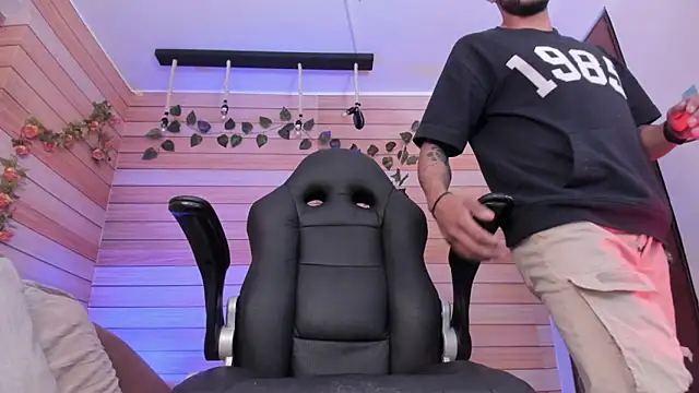 Snapshot of Tom_cooper_ chatting on 28, 2, 2025 Tom cooper online show from 28, 2, 2025