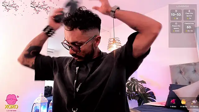 Snapshot of Tom_cooper_ chatting on 7, 11, 2025 Tom cooper online show from 7, 11, 2025