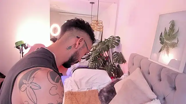 Snapshot of Tom_cooper_ chatting on 19, 11, 2025 Tom cooper online show from 19, 11, 2025