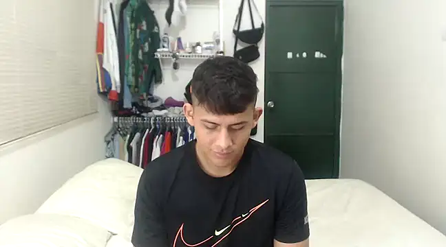 Snapshot of StivMike01 chatting on 28, 1, 2025 StivMike01 online show from 28, 1, 2025